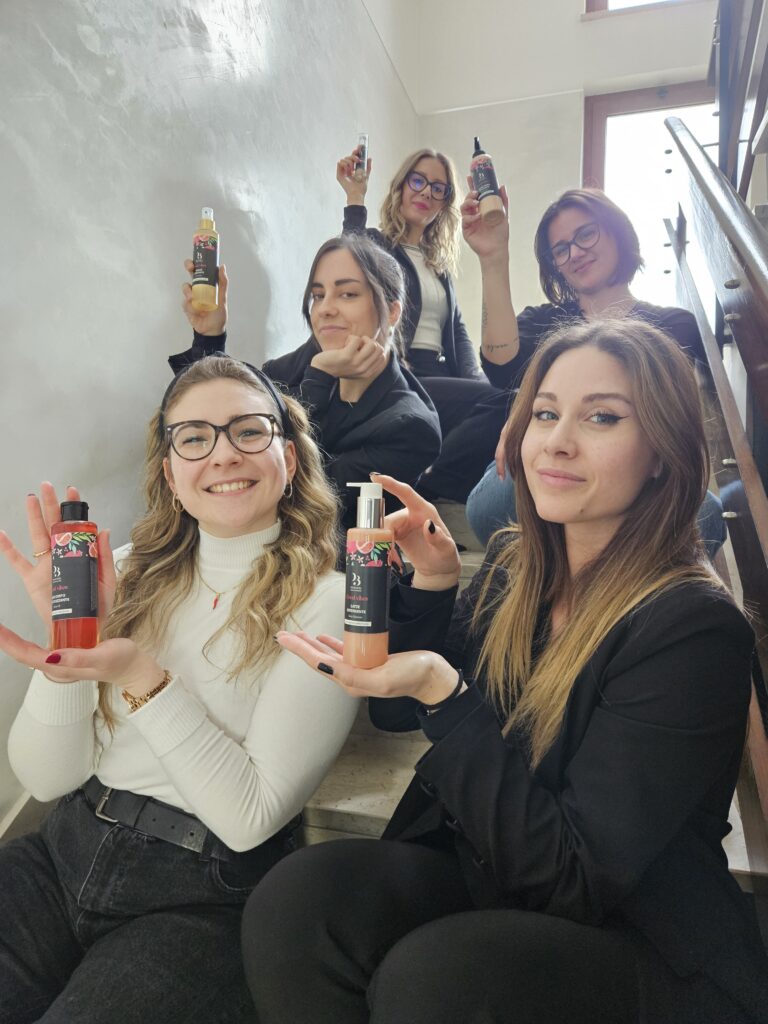 Ragazze con prodotti 100% naturali di Dorobèl Good Vibes